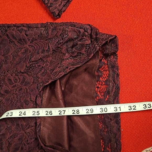 Windsor burgundy maroon floral lace long sleeve dress lined Sm. prom - Picture 9 of 11